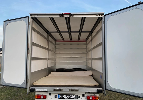 Volkswagen Crafter cena 77490 przebieg: 136196, rok produkcji 2017 z Osiek małe 121